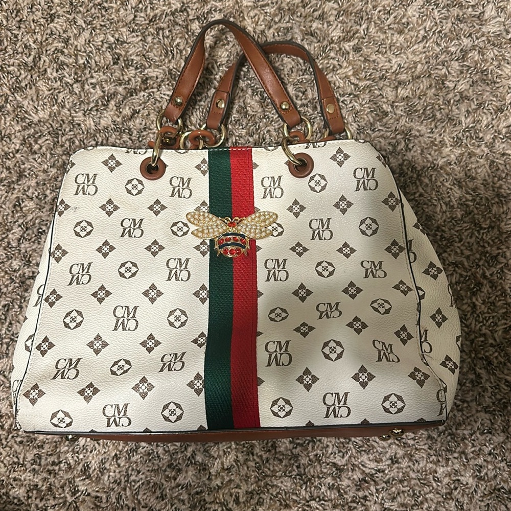 Purse - Picture 1 of 3